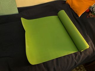 Esterilla de yoga verde con bolsa