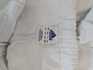 Judogi Adidas Blanco.