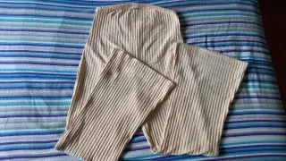 Pantalones premamá beige acanalados