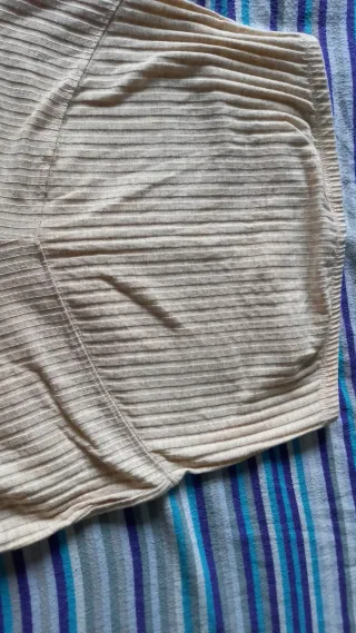 Pantalones premamá beige acanalados