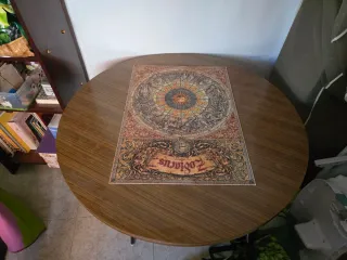 Mesa redonda de madera