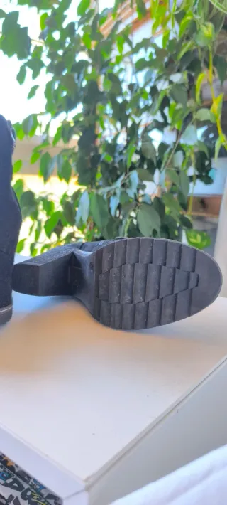 Stivali da donna neri con lacci