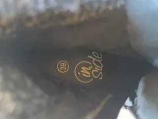 Stivali da donna neri con lacci