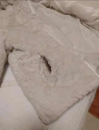 Abrigo pelo beige capucha 10/11 años