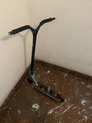 Patinete Freestyle Negro y Gris