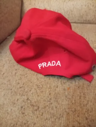 Berretto Prada Milano Rosso Uomo