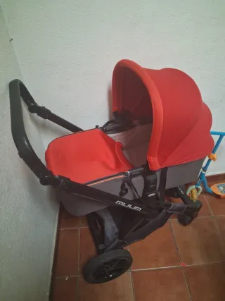 Carro de bebé Muum rojo y gris