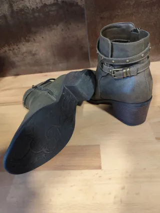 Botines chica marrones/verdes