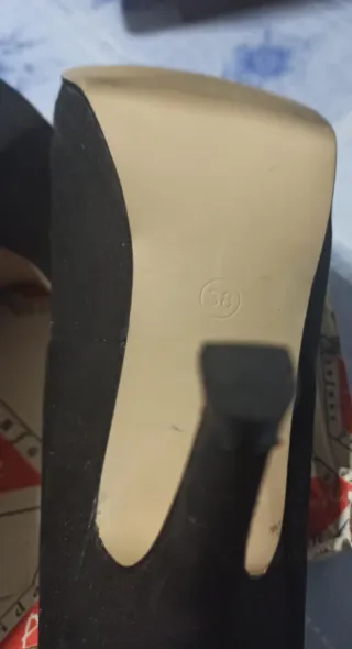 Zapatos de tacón negros