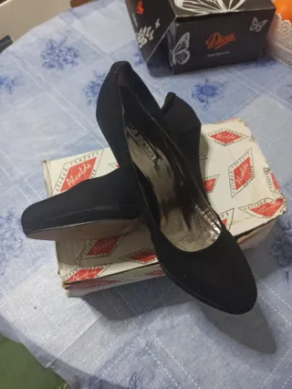 Zapatos de tacón negros