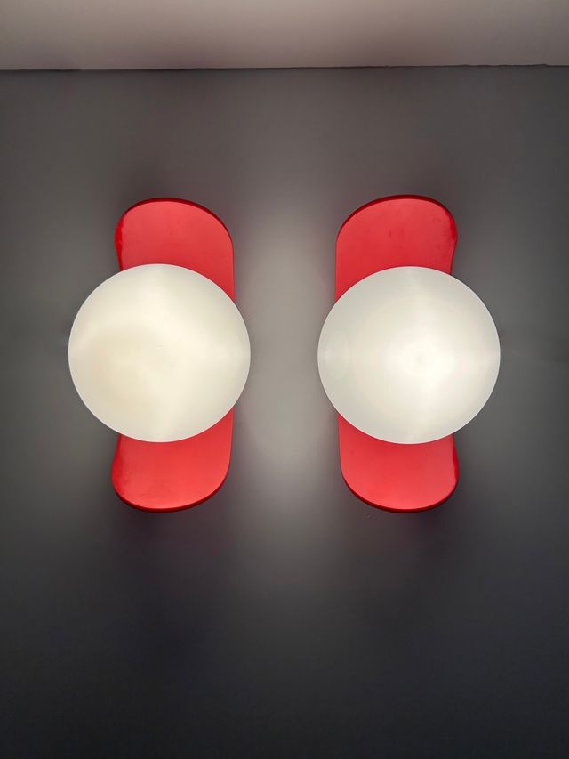 Pareja Apliques Rojo y Blanco Años 60