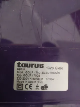 Aspiradora Taurus 1700W Morada