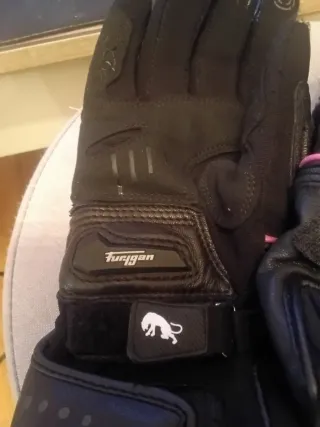 CONJUNTO CAZADORA[M]PANTALON DAINESE[L]GUANTES[S]