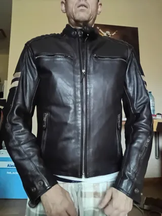 CONJUNTO CAZADORA[M]PANTALON DAINESE[L]GUANTES[S]