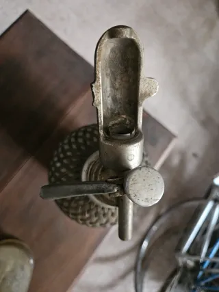 3 Sifones antiguos de vidrio y metal