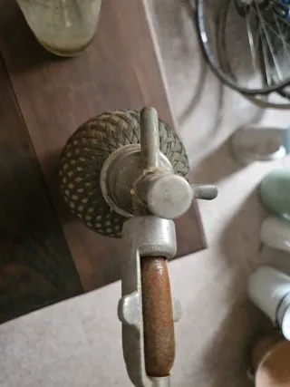 3 Sifones antiguos de vidrio y metal