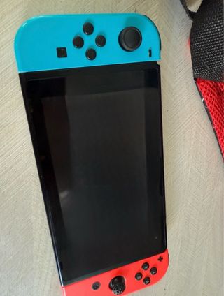 Nintendo Switch + Giochi e Accessori