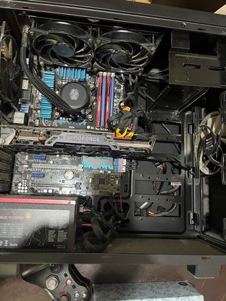 PC Torre nero desktop