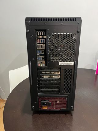 PC Torre nero desktop