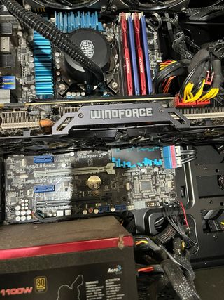 PC Torre nero desktop