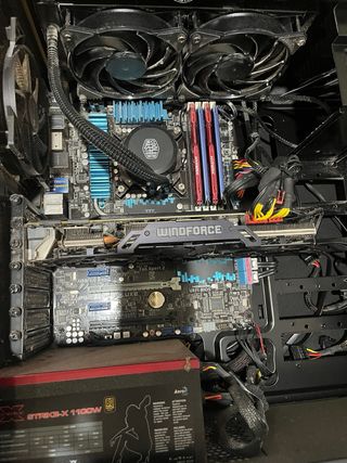 PC Torre nero desktop