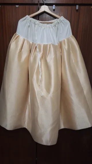 Cancán dorado y blanco talla única