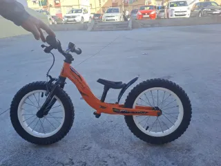 Bicicleta de montaña sin pedales