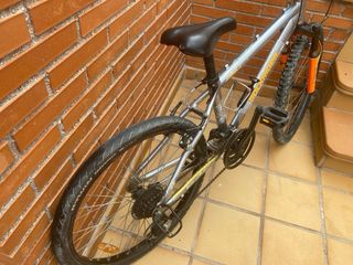 Bici Rockrider 24' con velocímetro