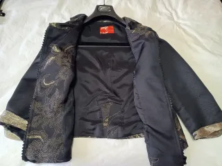 Traje de falda y chaqueta