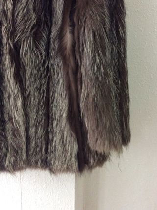 Chaqueta de zorro gris