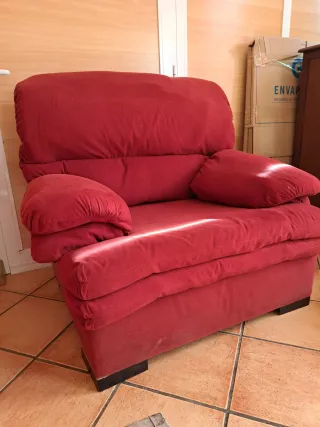 Sillón granate de tela