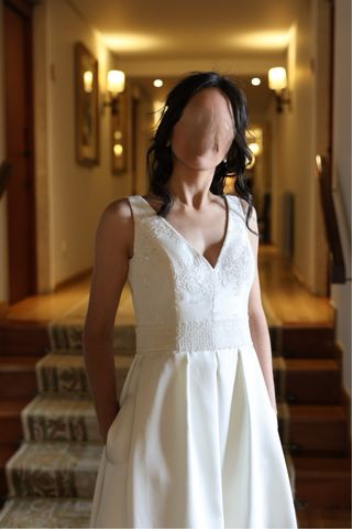 Vestido de novia sencillo color blanco roto