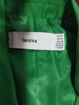 Chaqueta verde Bershka