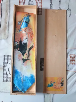 Corbata de seda con diseño de buceadora