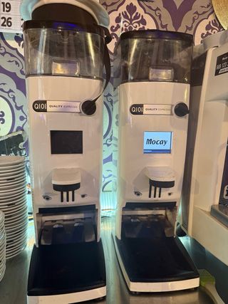 Cafetera Moka con 2 Molinillos