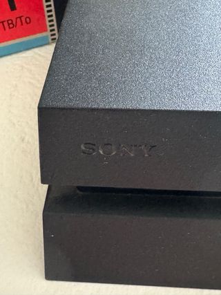 PS4 Slim 1TB Negra + Mando + FIFA