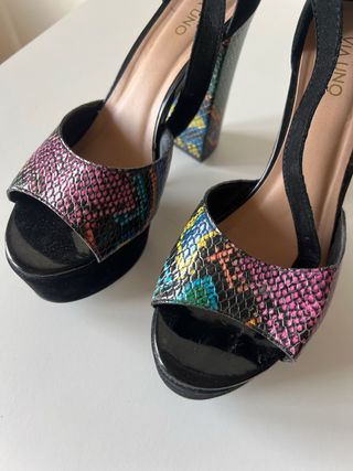 Tacones Via Uno Negro Multicolor estilo piel
