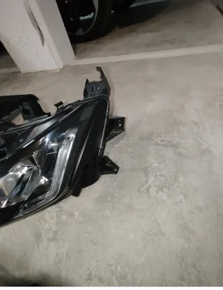 Cachas ,faro Yamaha  TMAX 530 2016