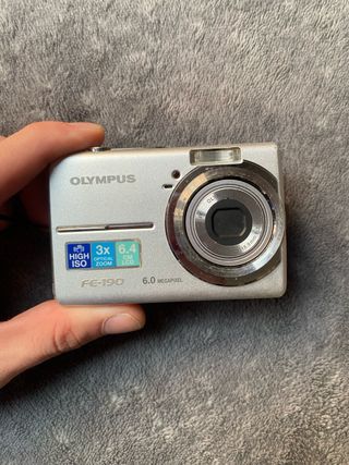 Cámara Digital Olympus FE-190
