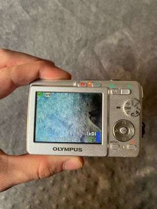 Cámara Digital Olympus FE-190