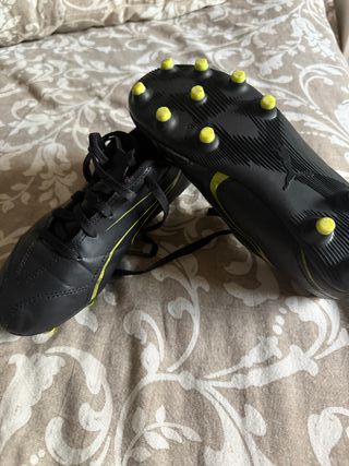 Botas de fútbol Puma niño Talla 33