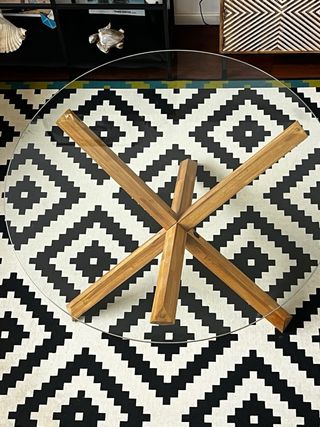 Mesa comedor redonda cristal patas madera