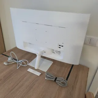 Monitor Samsung Smart M7 32” 4K Bianco LS32BM701UP