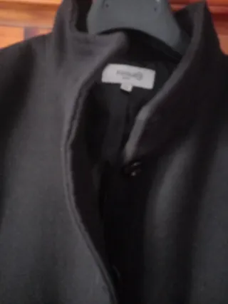 Abrigo negro corte inglés