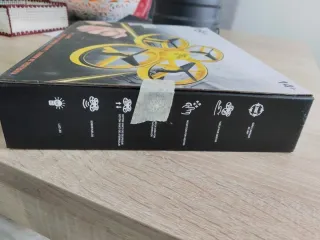 Dron La Gom con mando guante