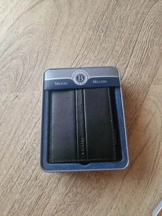 Portafogli in pelle Miguel Bellido nero nuovo