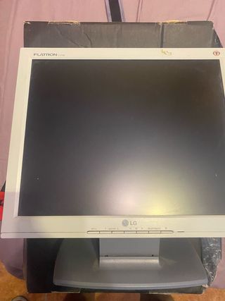 Monitor LG Flatron LX15 e Philips