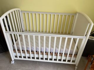 Lettino bianco per bambini