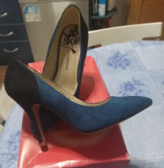Zapatos de tacón Silvia Kelvin bicolor