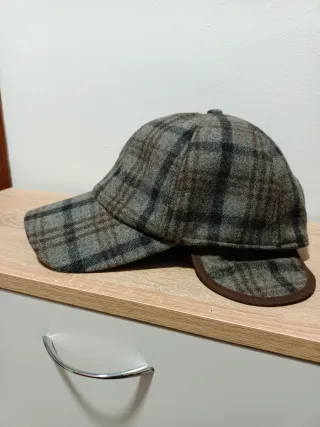 Gorra de paño con orejeras